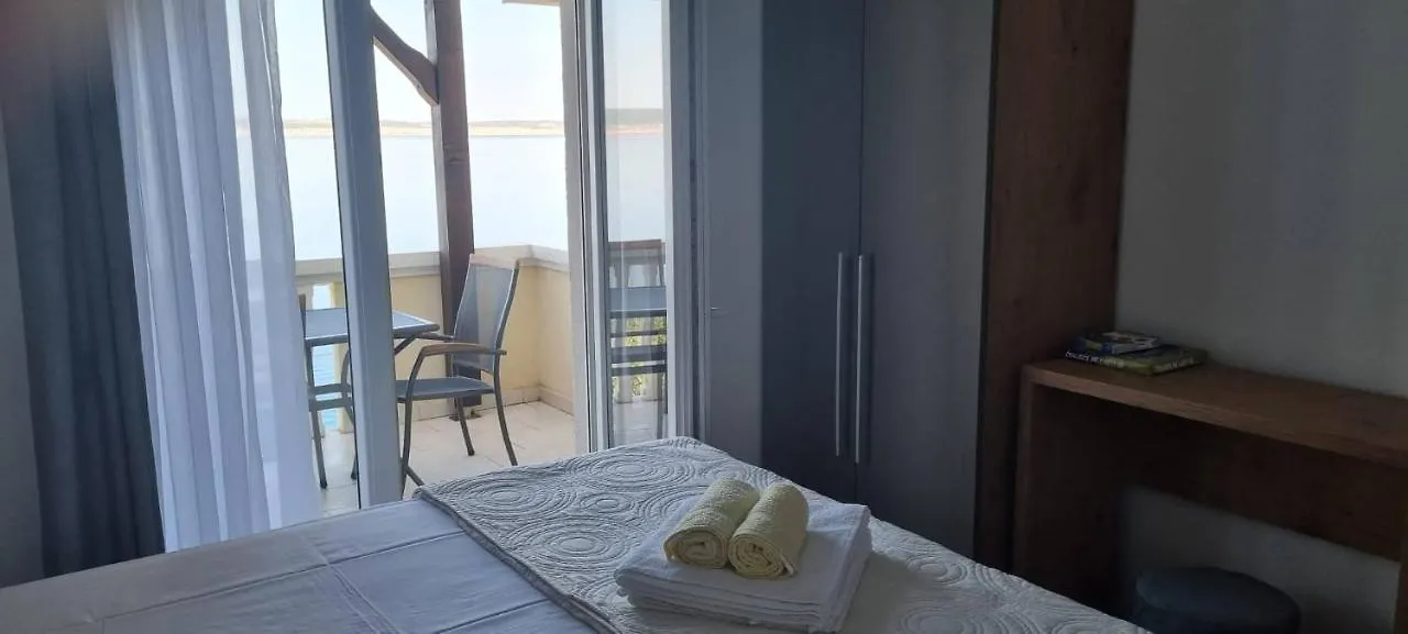 Apartment Petra Starigrad-Paklenica