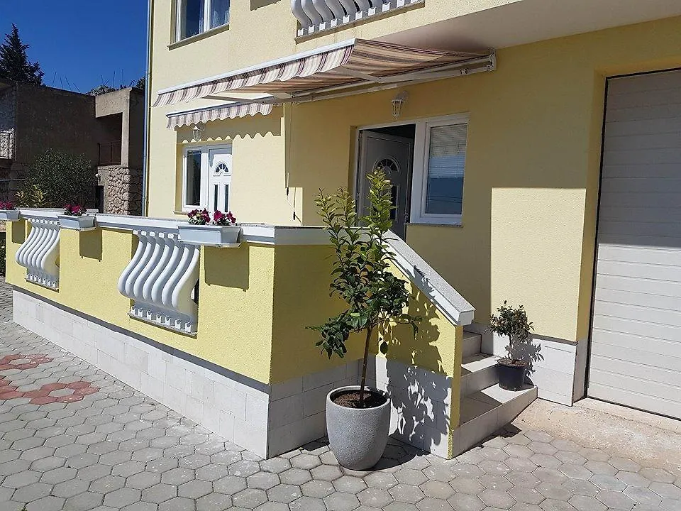 Apartment Petra Starigrad-Paklenica