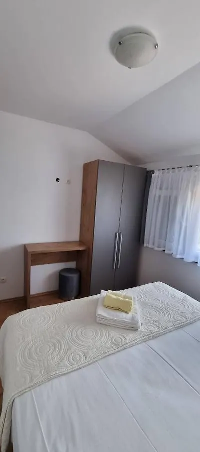 Apartment Petra Starigrad Paklenica 0*,  Chorvatsko
