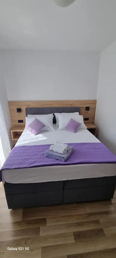 Apartment Petra Stari Grad  0*, Starigrad Paklenica