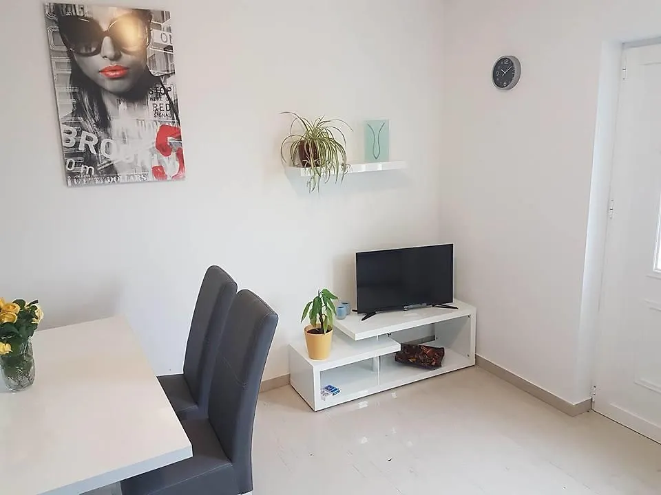 Apartment Petra Stari Grad